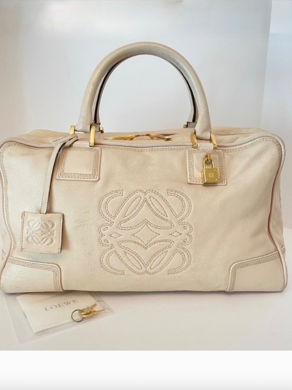 Loewe Amazona 36 Beige Nappa Leather